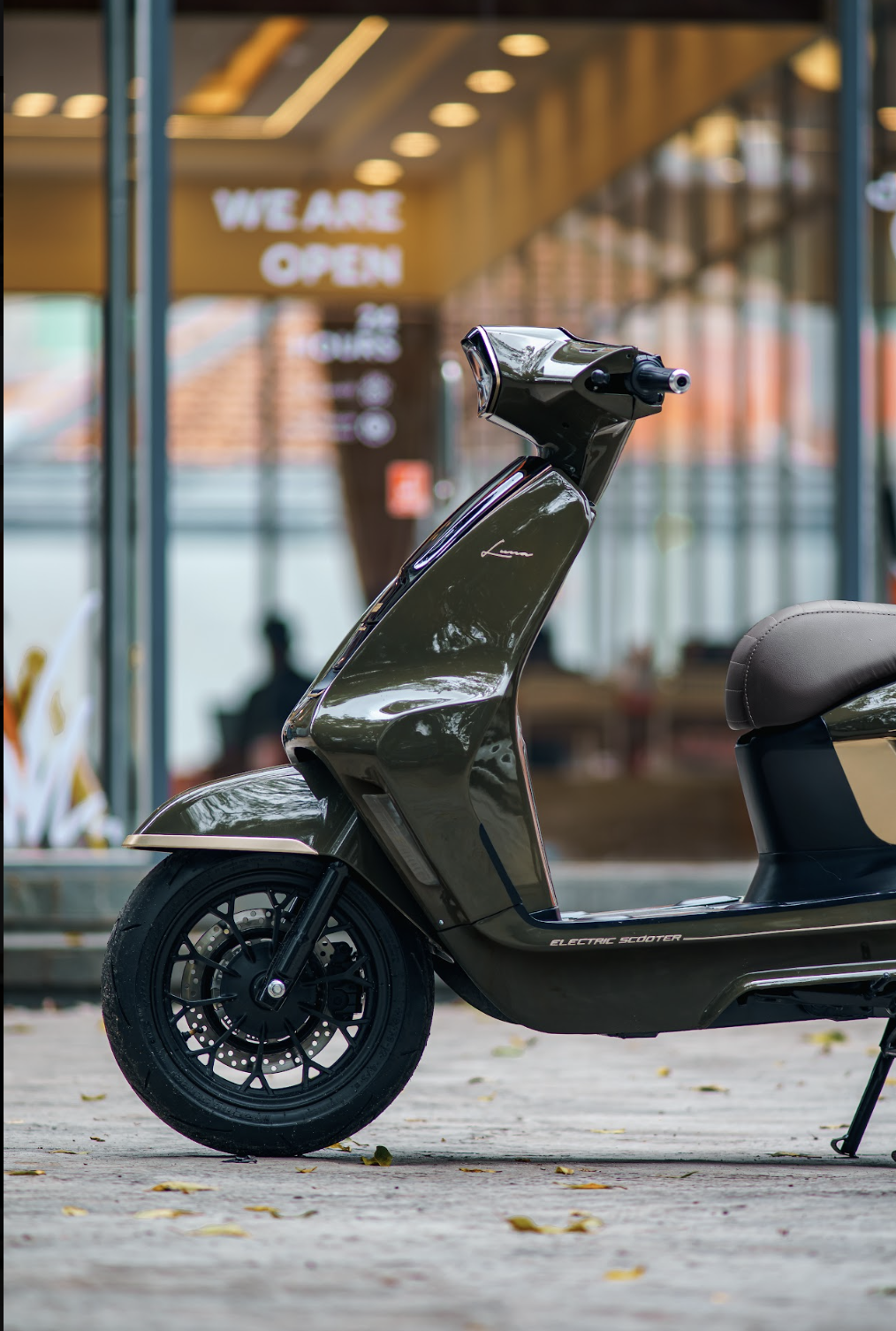 Olive Aerion Luna exterior